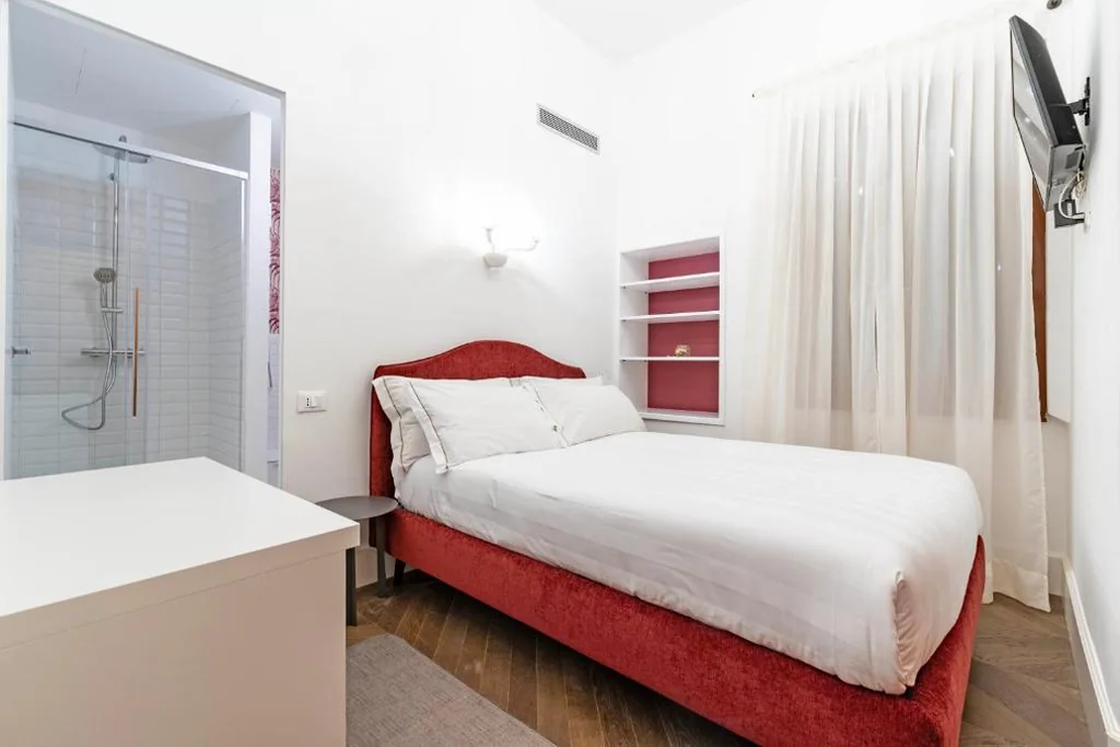 Small Double Room — Porta da mar