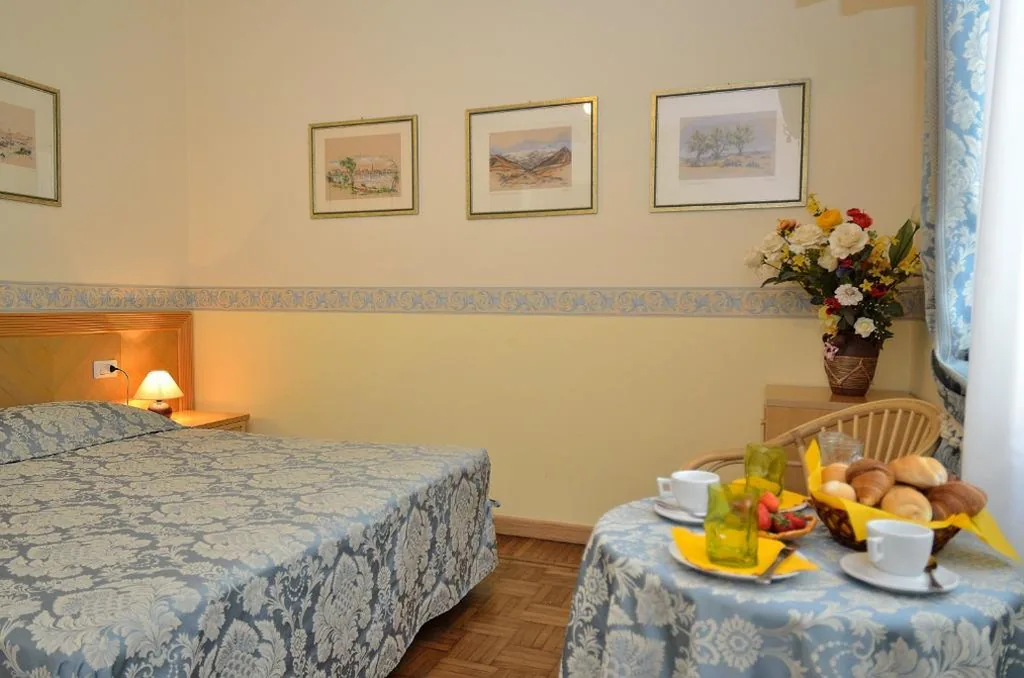 Small Double Room — Villa Angelica