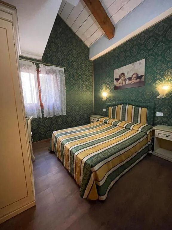 Camera Matrimoniale — Residenza La Campana
