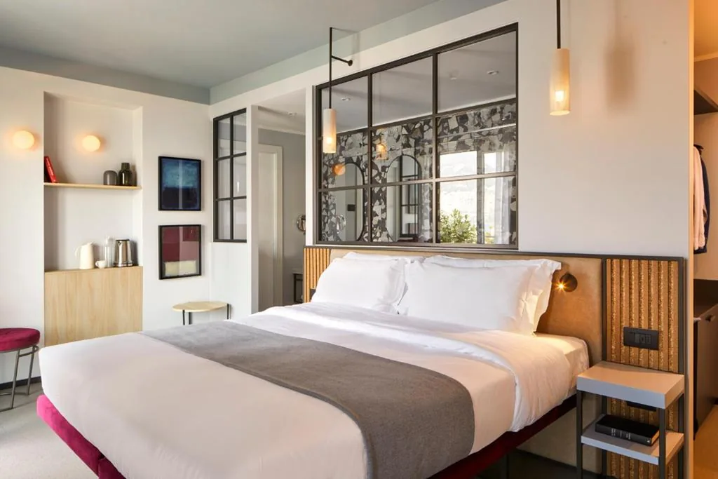 Romantic Double Room with Lake View — Hotel Garden
