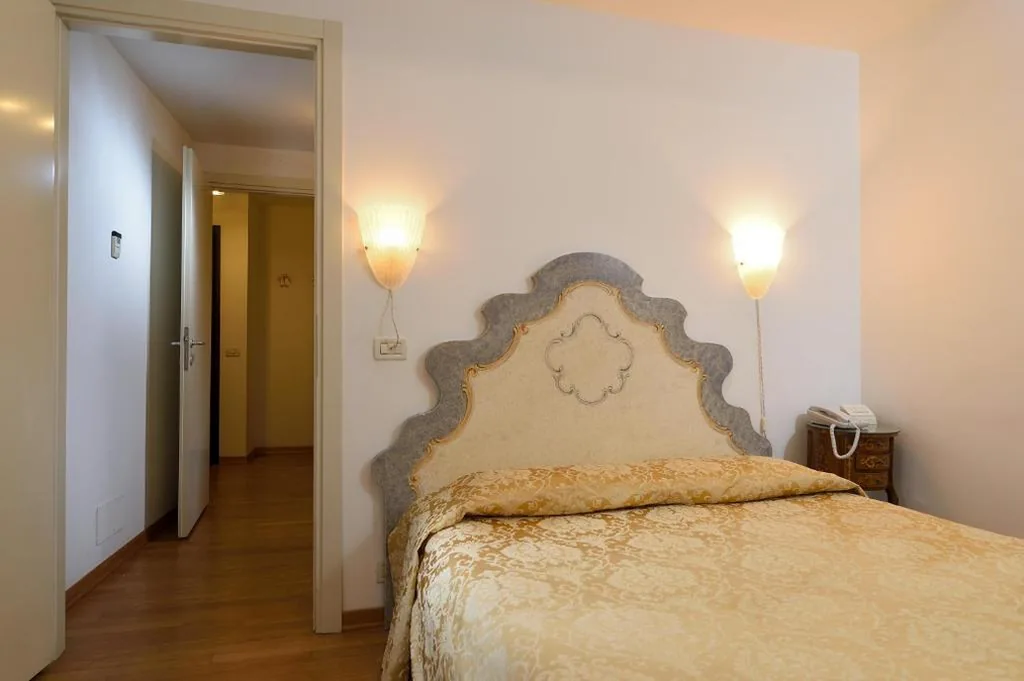 Camera Matrimoniale — Royal San Marco Hotel