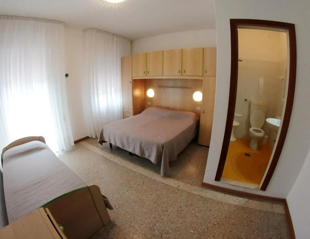 Standard Double Room — Albergo Rosa