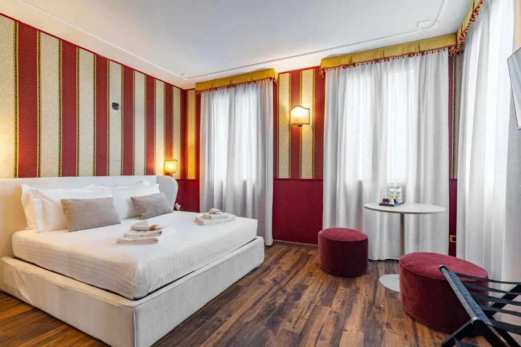 Standard Double Room — Ca’ Morosini