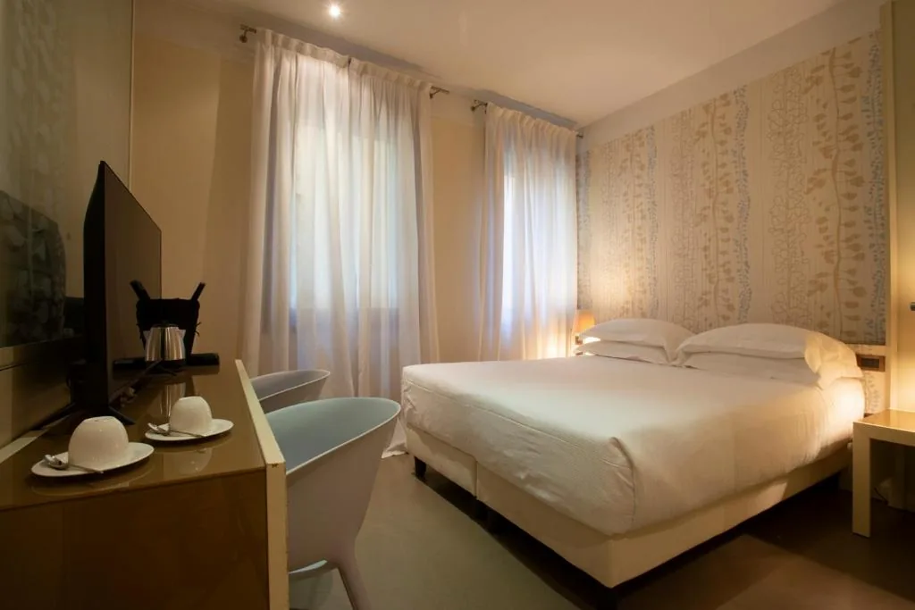Standard Double Room — Casa Kirsch