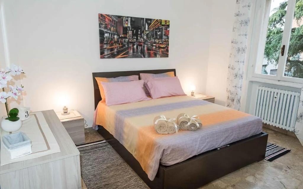 Standard Double Room with Shared Bathroom — Gabrielli Rooms & Apartments – FIERA
