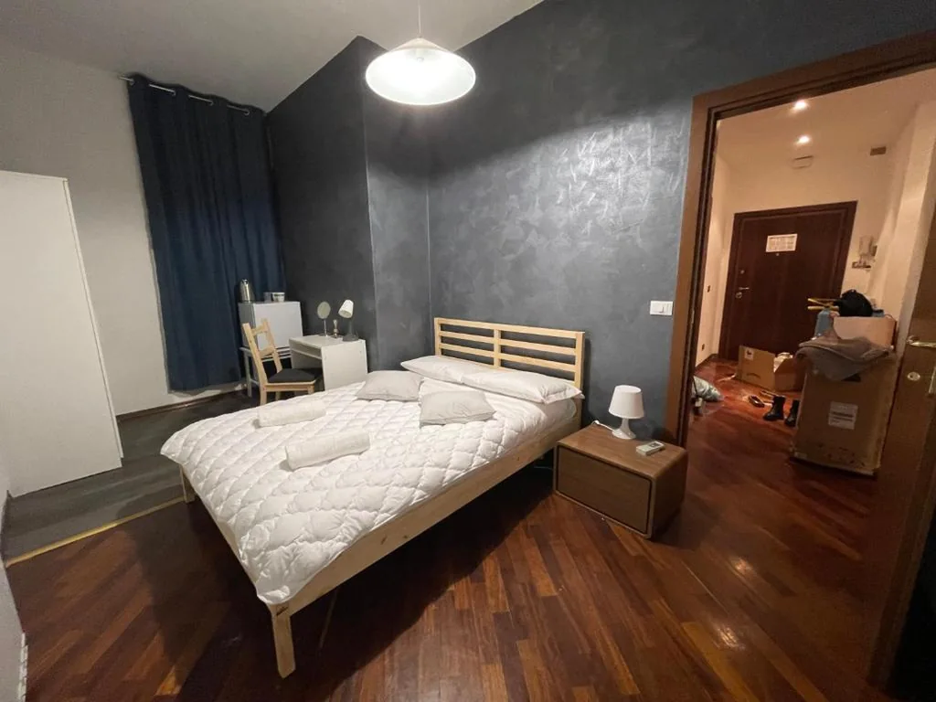 Standard Double Room with Shared Bathroom — S Marco Apartments – Urban Boutique & Venice Link