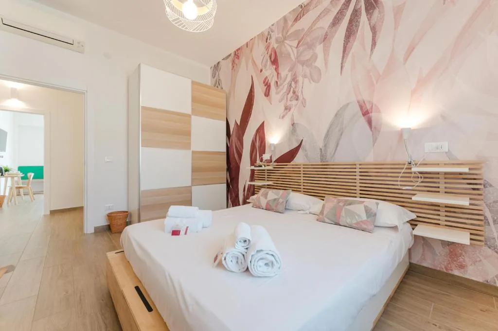 Camera Matrimoniale Standard con Bagno in Comune — Smart Arena Rooms – 10 minuti dall’Arena