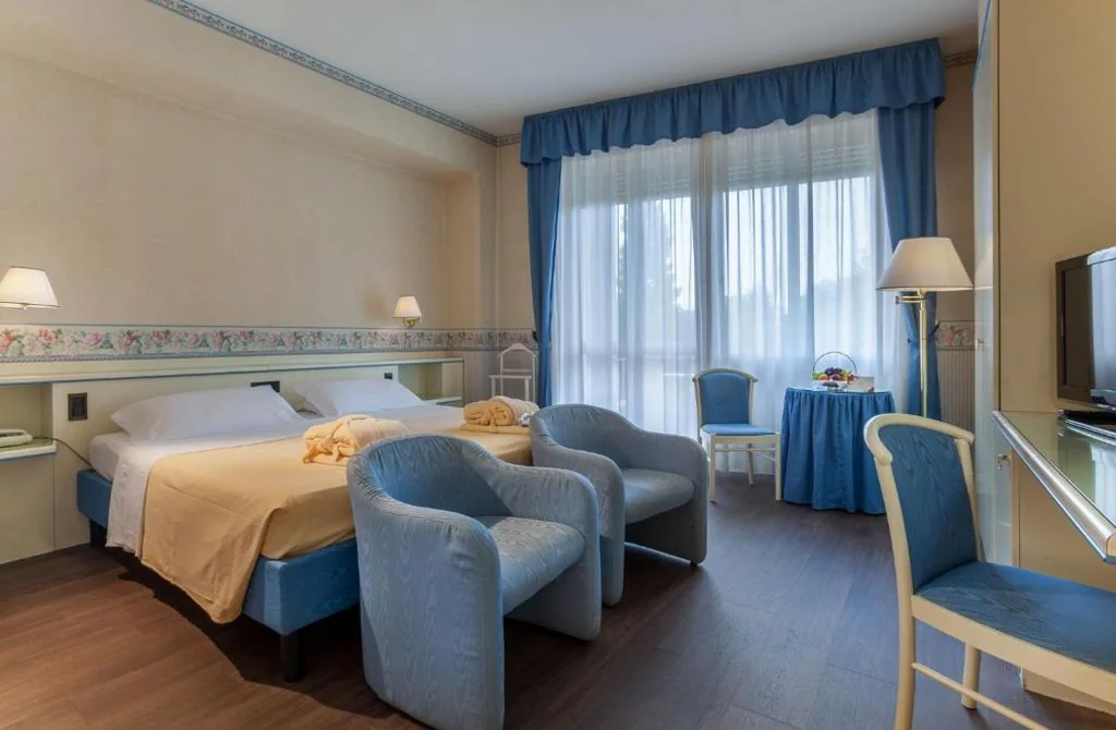 Camera Matrimoniale Standard con Balcone — Hotel Bristol Buja
