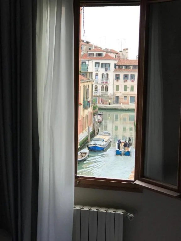 Standard Double Room with Canal View — Hotel Cannaregio 2357
