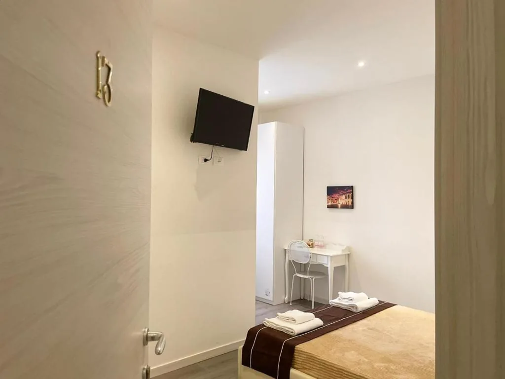 Camera Matrimoniale Standard — Confortini Rooms SUNDAY