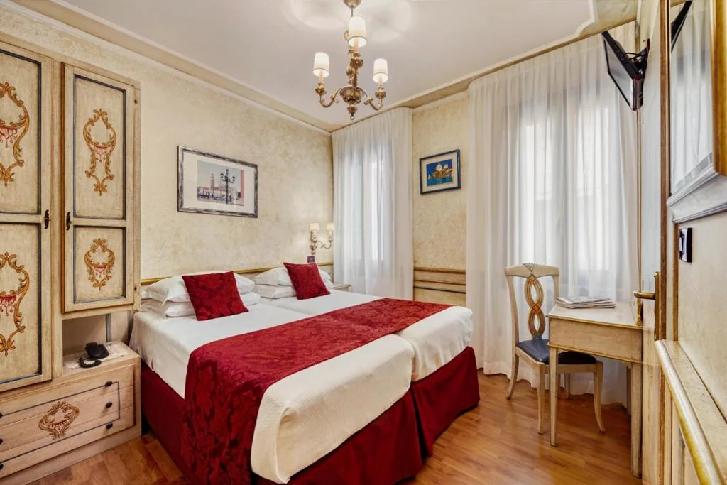 Camera Matrimoniale Standard — Hotel Al Piave