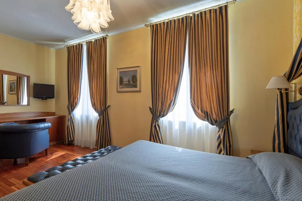 Standard Double Room — Hotel Du Parc