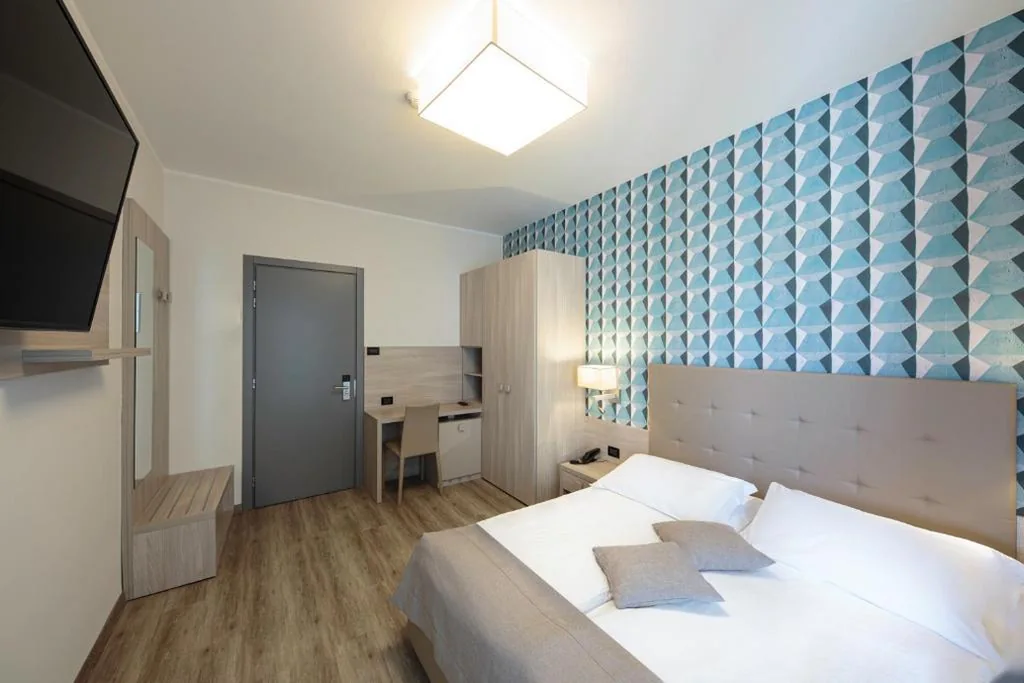 Standard Double Room — Hotel Monaco