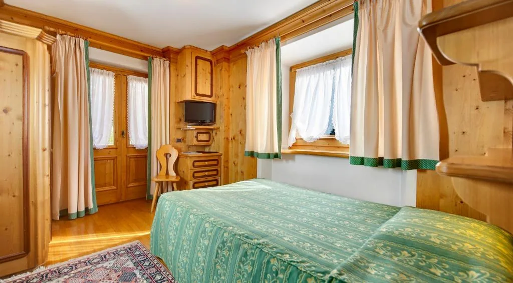 Standard Double Room — Hotel Natale