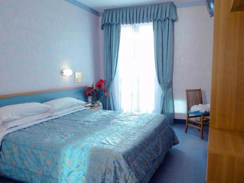 Standard Double Room — Hotel Sole – Limone