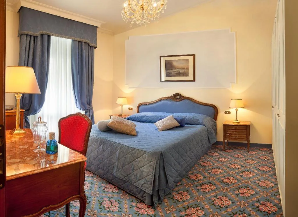 Camera Matrimoniale Standard — Hotel Terme Due Torri – Hideaway & SPA