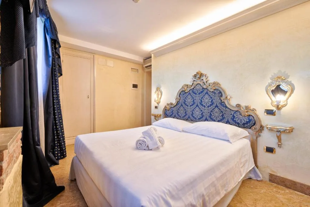 Camera Matrimoniale Standard — Hotel Vecellio Venice on the Lagoon