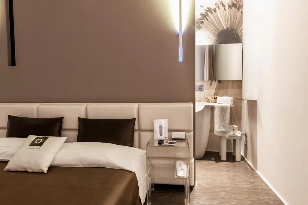 Camera Matrimoniale Standard — Le Camp Suite & Spa
