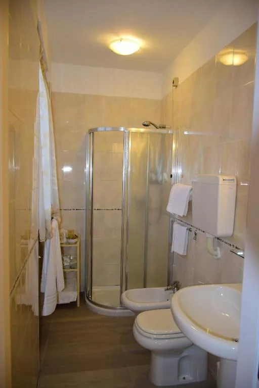 Standard Double Room — Park Hotel Elefante