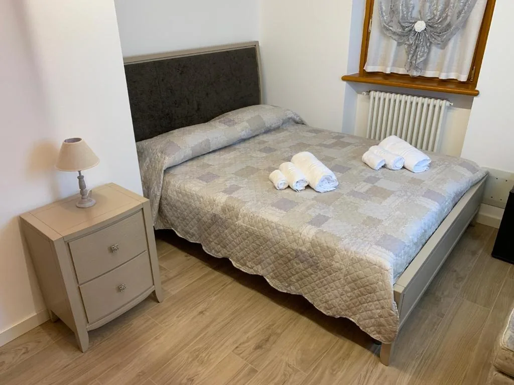 Standard Double Room — Villa Vaccari Garda
