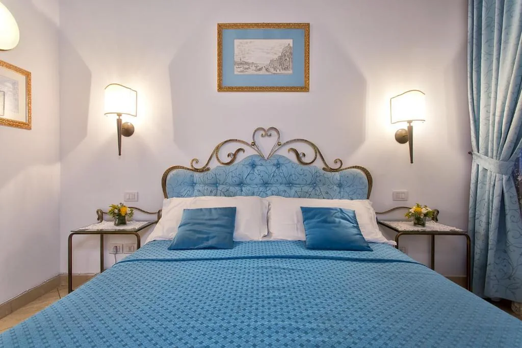 Superior Double Room with Extra Bed — Alla Vite Dorata