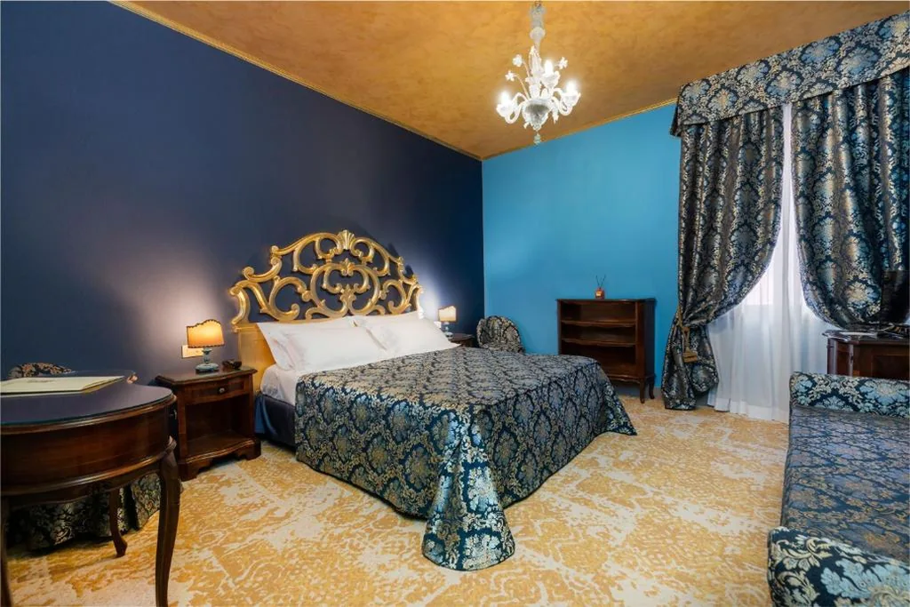 Superior Double Room with Extra Bed — Hotel Giorgione