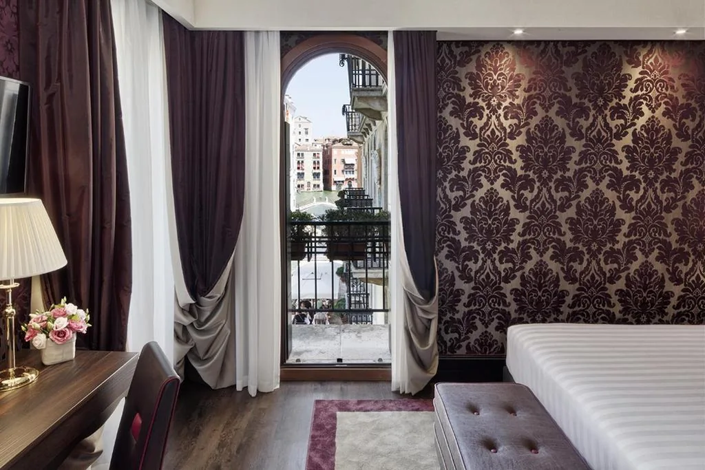 Camera Matrimoniale Superior con Vista Canale — Hotel American-Dinesen