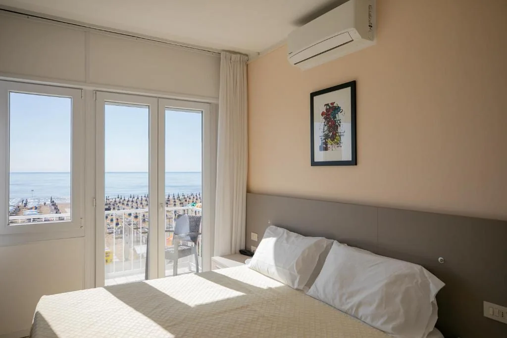 Camera Matrimoniale Superior con Vista Mare Frontale — Hotel Boston 3 Stelle Superior Frontemare