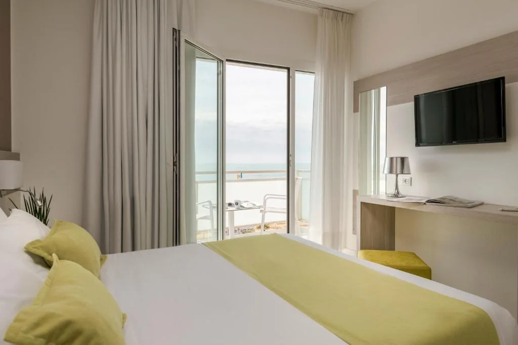 Camera Matrimoniale Superior con Vista Mare — Hotel Delle Rose
