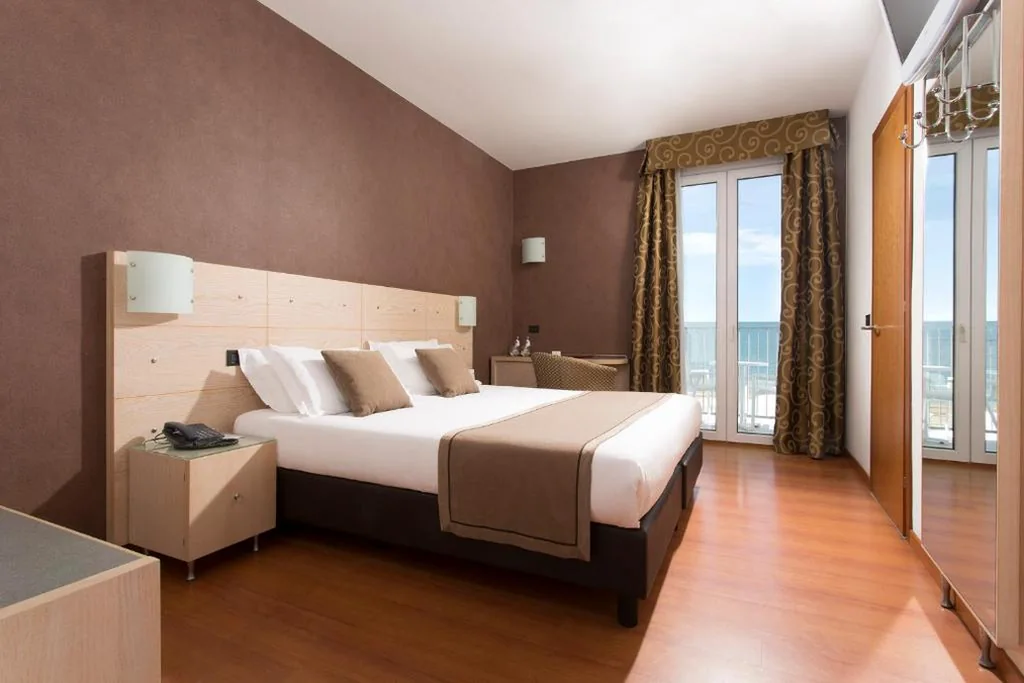 Camera Matrimoniale Superior con Vista Mare — Victoria Frontemare Beach & Spa Hotel Jesolo