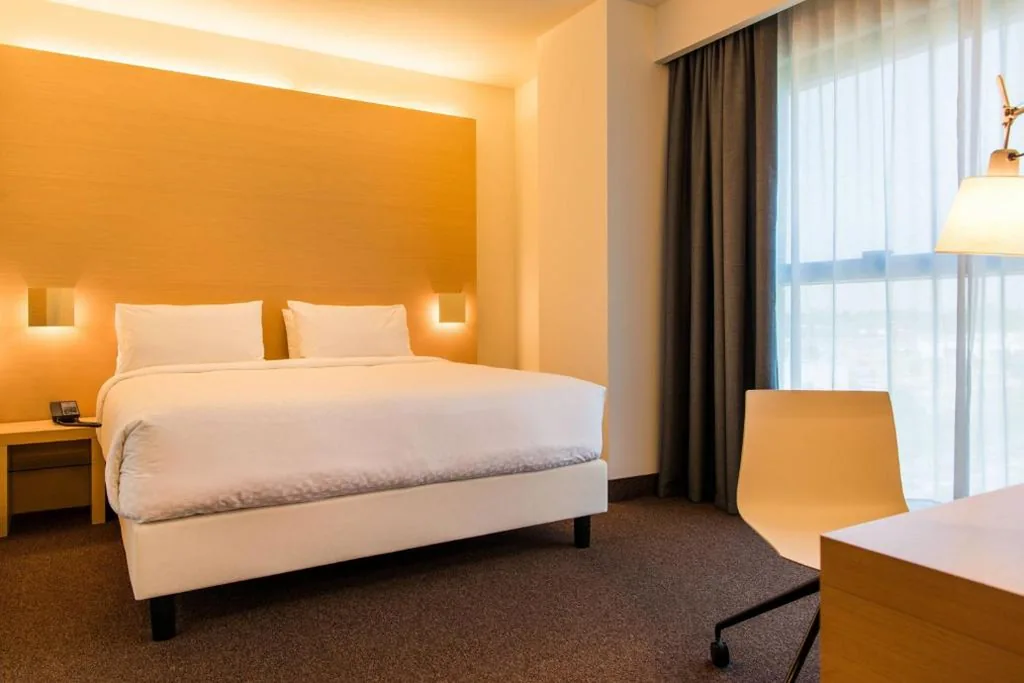 Camera Matrimoniale Superior — Four Points by Sheraton Venice Mestre