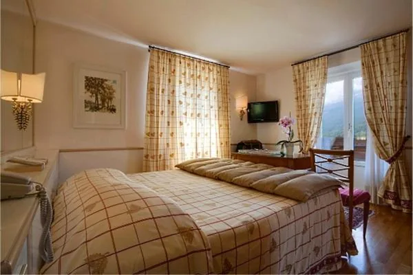 Superior Double Room — Hotel De La Poste