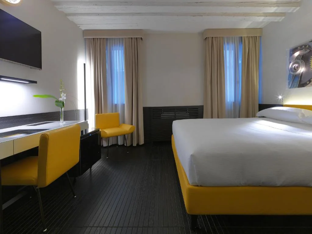 Camera Matrimoniale Superior — Hotel L’Orologio Venezia – WTB Hotels
