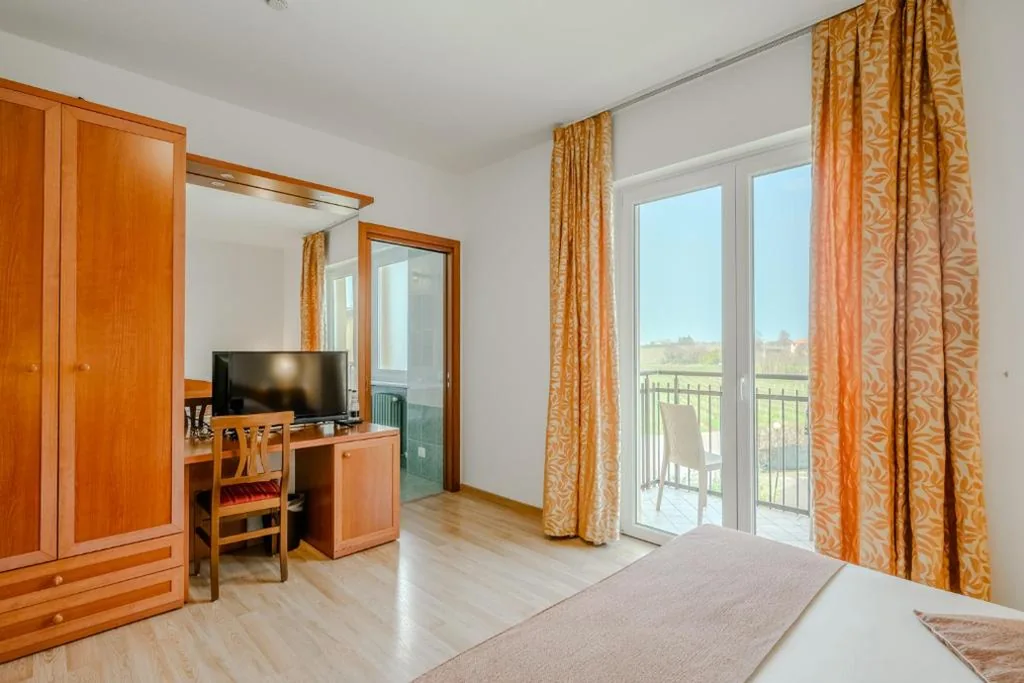 Superior Double Room — Hotel Nuova Barcaccia
