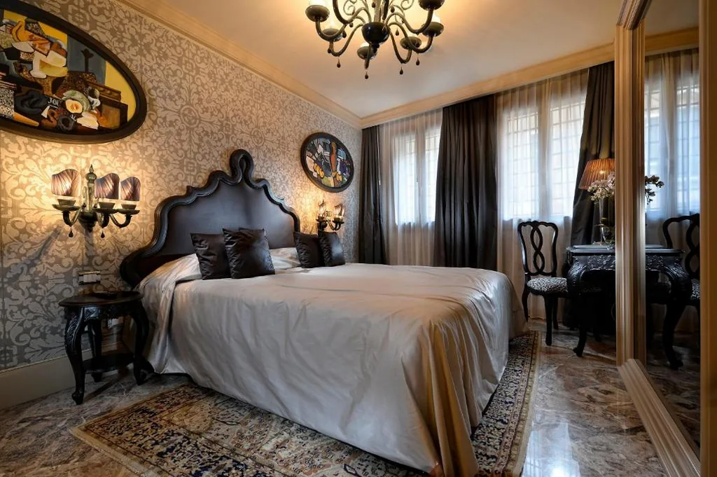 Superior Double Room — Hotel Palazzetto Madonna