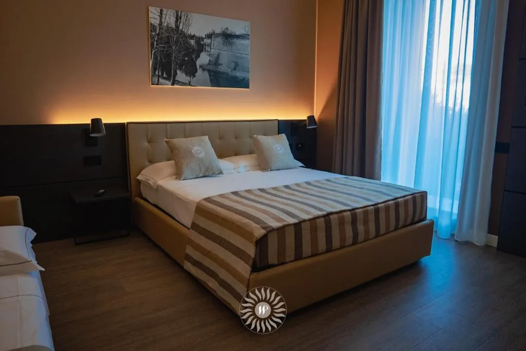 Camera Matrimoniale Superior — Hotel Puccini