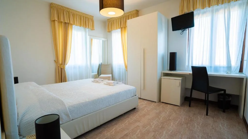 Superior Double Room — Hotel Sirena