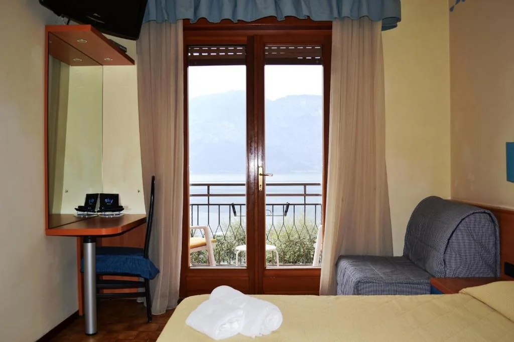 Camera Matrimoniale Superior — Hotel Smeraldo