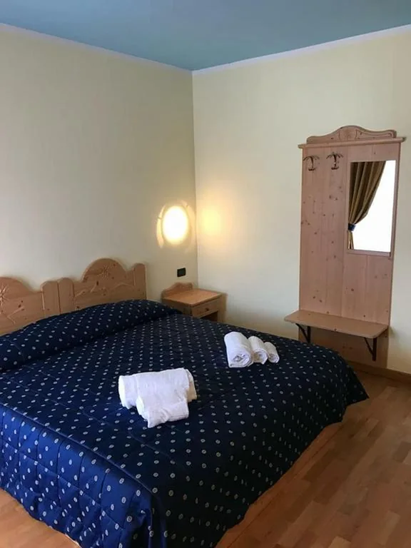 Superior Double Room — Hotel Sole del Baldo