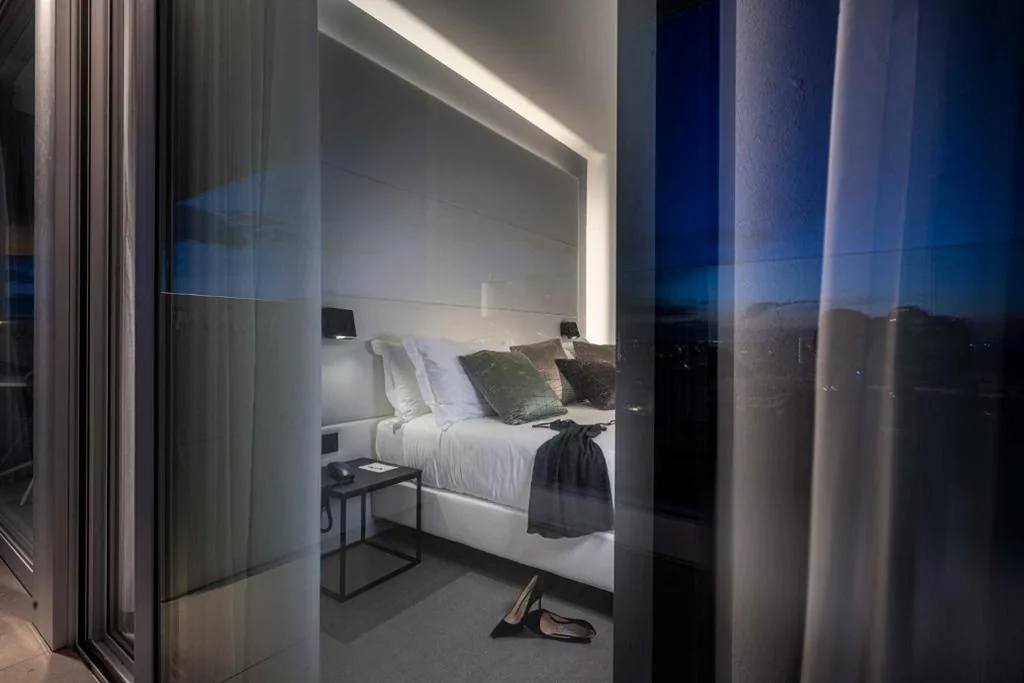 Camera Matrimoniale Superior — J44 Lifestyle Hotel