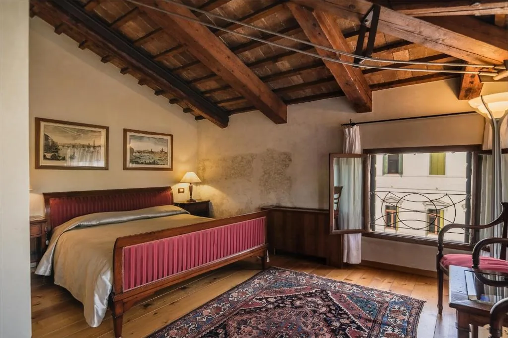 Camera Matrimoniale Superior — Le Camere di Palazzo Bortolan