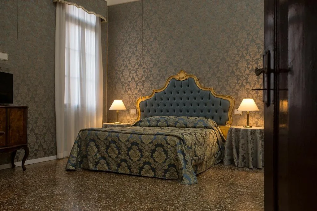 Superior Double Room — palazzo suite ducale