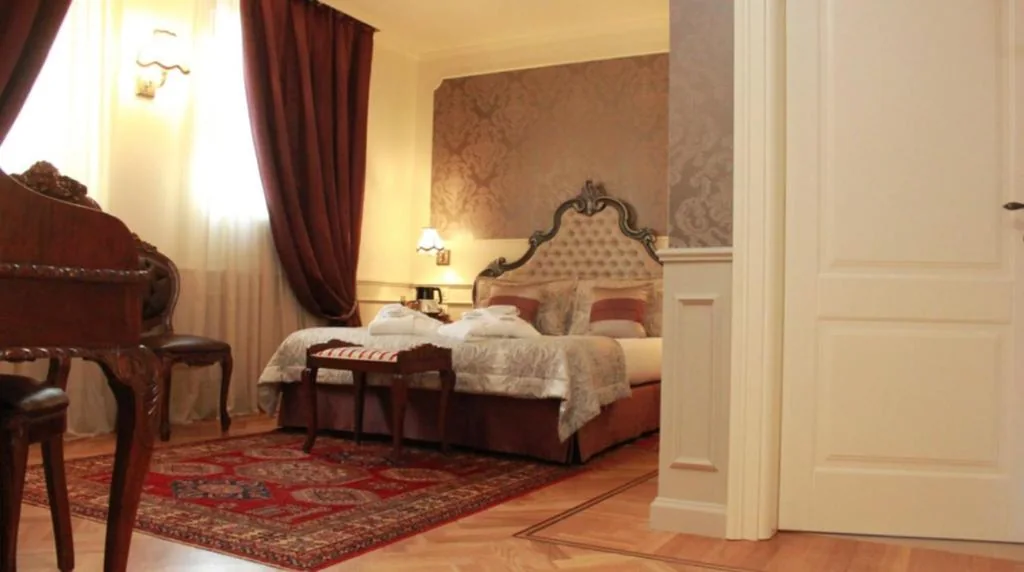 Superior Double Room — Relais Colle San Pietro