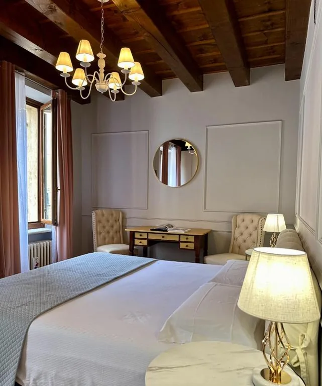Superior Double Room — Relais Ponte Pietra