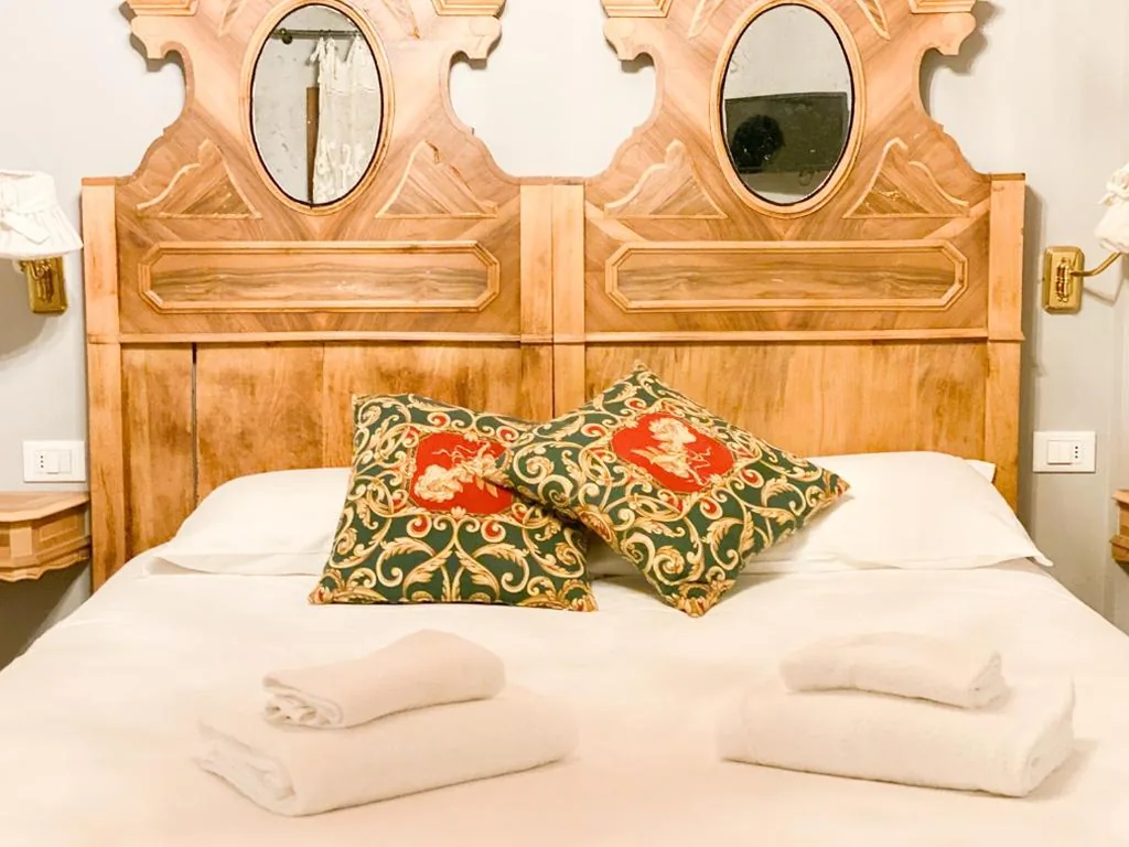 Camera Matrimoniale Superior — Rosso Charm B&B