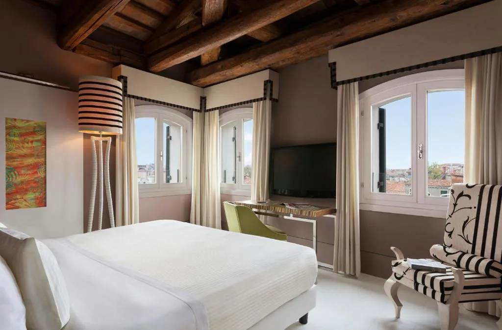 Superior Double Room — Sina Centurion Palace