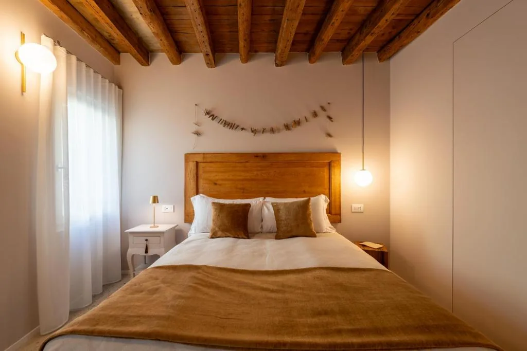 Camera Matrimoniale Superior — Spaccavento Boutique Rooms