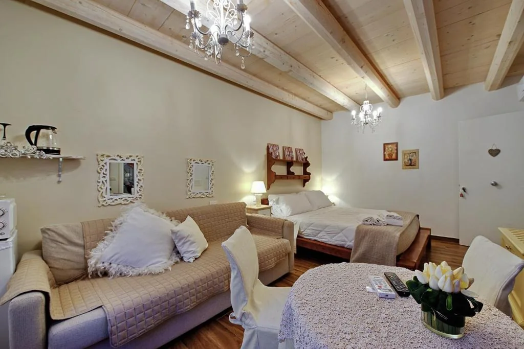Camera Matrimoniale Superior — Villa Rossella