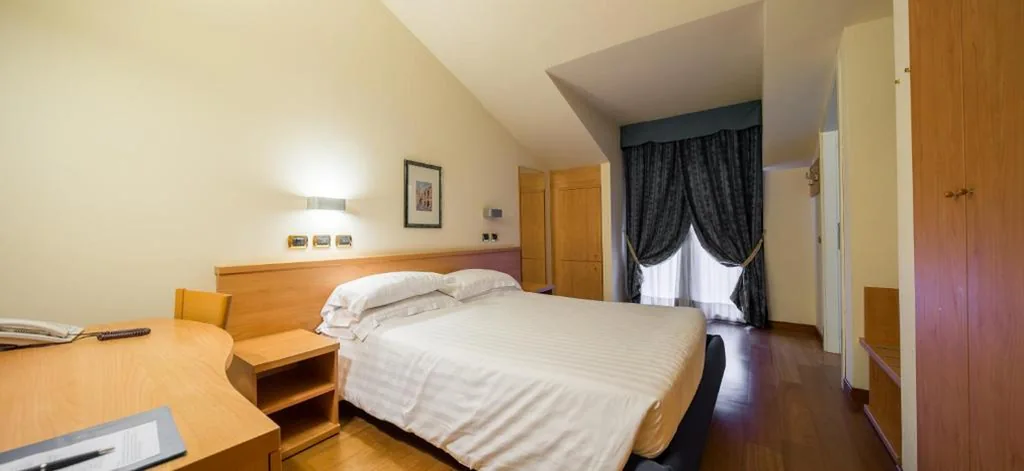 Double Room for Single Use with Balcony (1 Adult) — Hotel Brandoli
