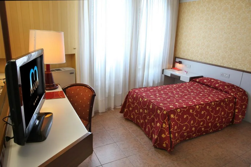 Camera Matrimoniale - Uso Singola — Hotel Maxim